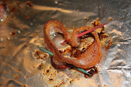 Bake at 425 for 8-12 minutes, depending on how crispy you like your bacon. Remove from oven, take out toothpicks and serve!