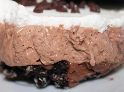 The end result is a delicious layered dessert that tastes divine and only takes about 15-20 minutes to whip up. 
