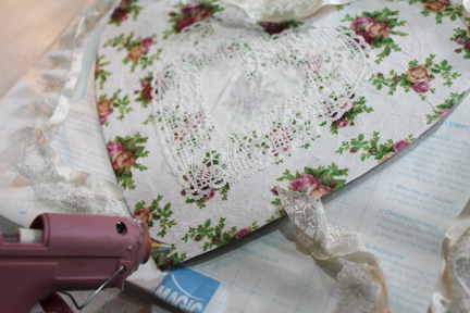 deco heart add lace with glue