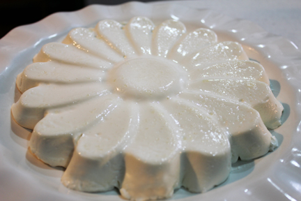 Lemon Pavlova flower